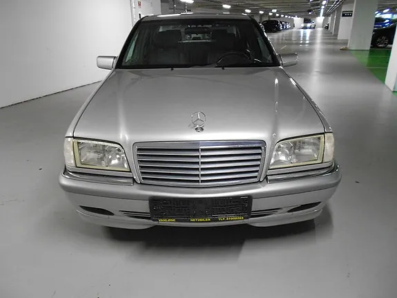 Mercedes-Benz C240 1996 photo 2