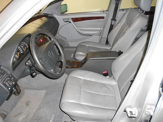 Mercedes-Benz C240 1996 photo 5