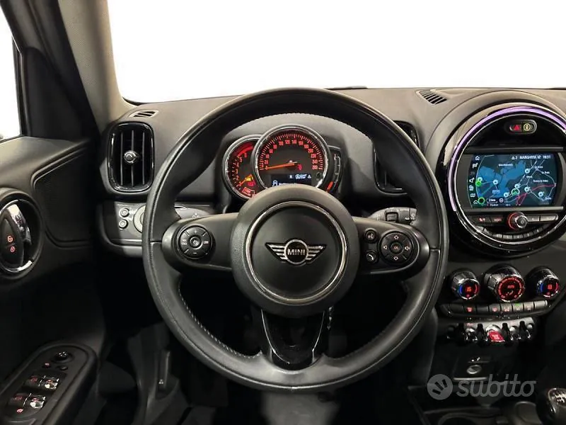 Mini Countryman 2018 photo 4