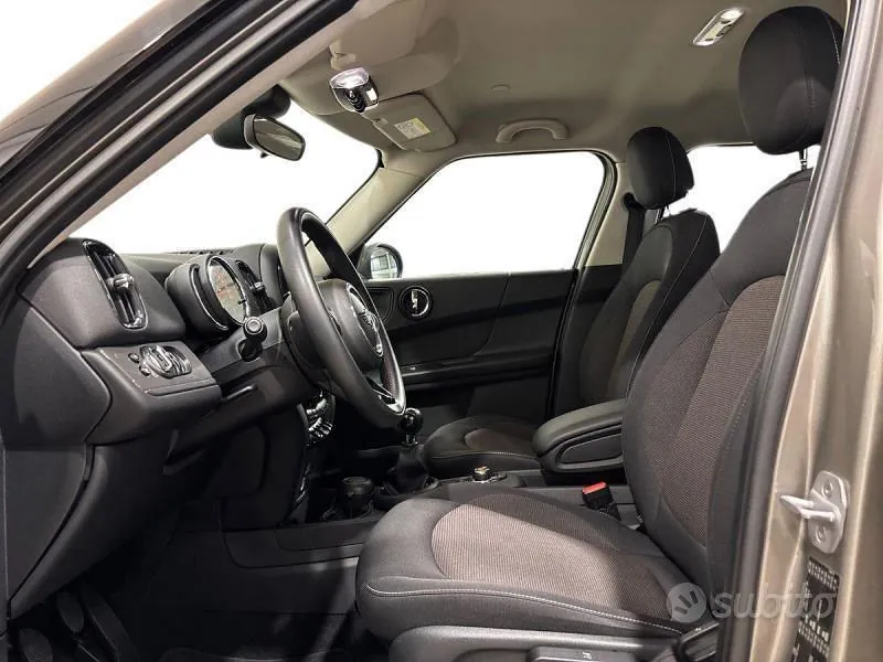Mini Countryman 2018 photo 3