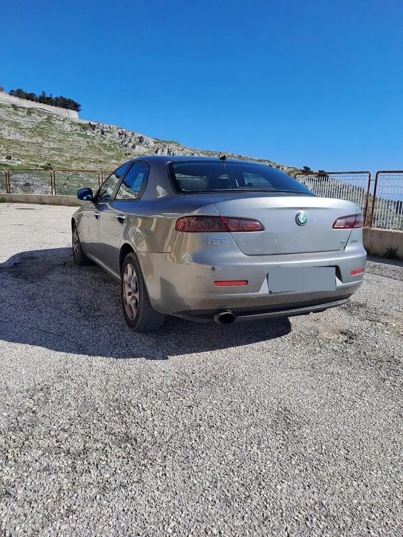 Alfa Romeo 159 2006 photo 2