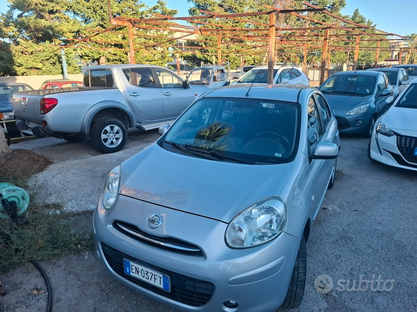 Nissan Micra 2013 photo 2