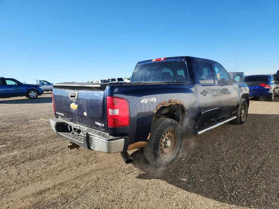 Chevrolet Silverado 1500 2011 photo 3