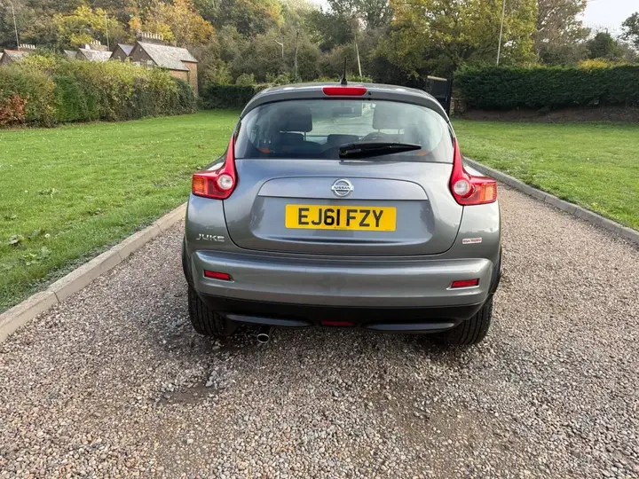 Nissan Juke 2011 photo 4