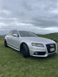 Audi A4 2012 photo 3