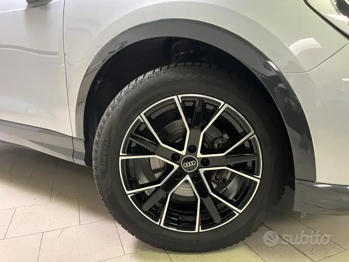 Audi Q3 2021 photo 3