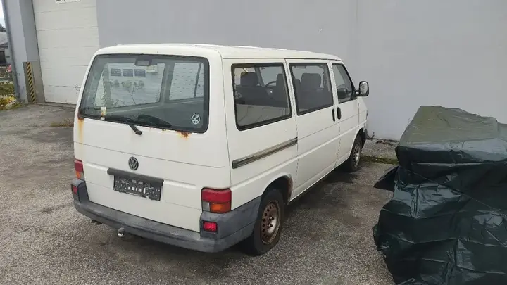Volkswagen T4 2000 photo 3