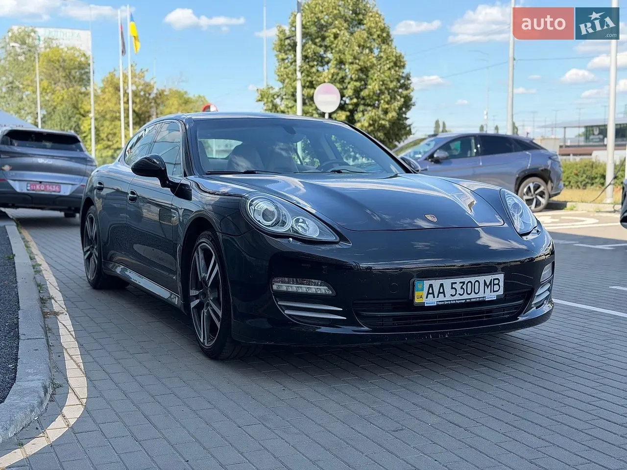 Porsche Panamera 2012 photo 3