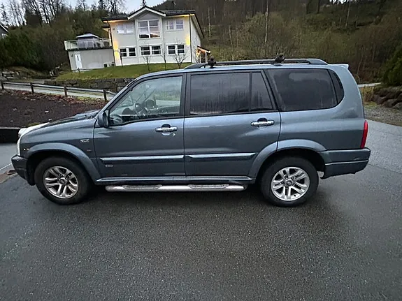 Suzuki Xl7