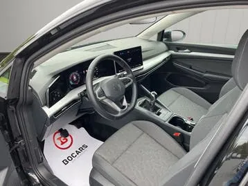 Volkswagen Golf 2024 photo 2