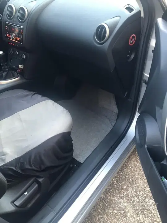 Nissan Qashqai 2009 photo 3