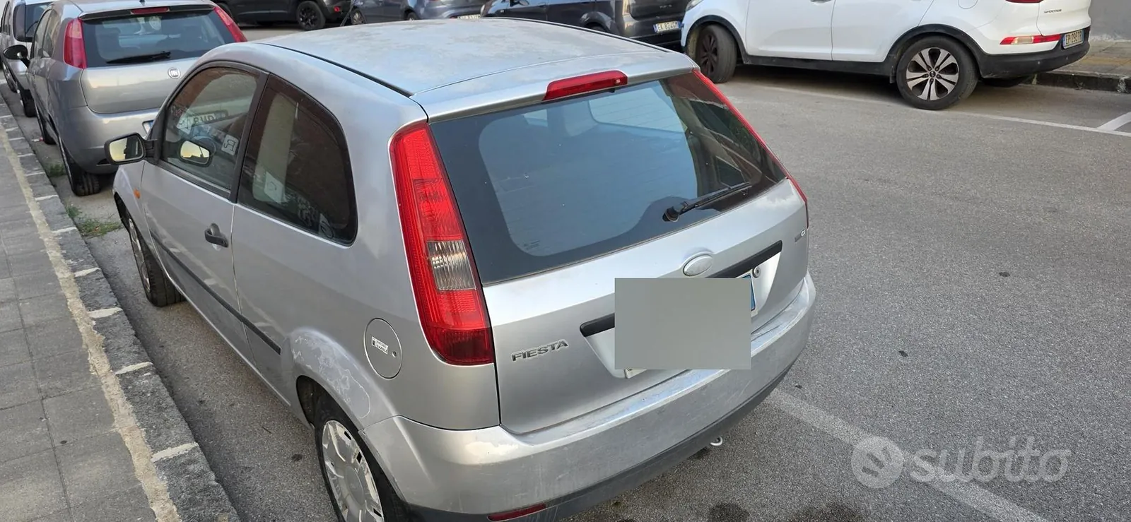Ford Fiesta 2004 photo 2