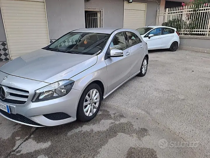 Mercedes-Benz A 160 2015 photo 3