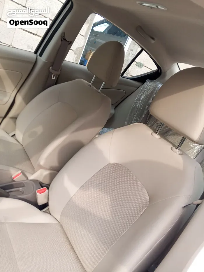 Nissan Sunny 2025 photo 3