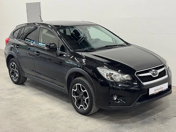 Subaru Xv 2012 photo 2