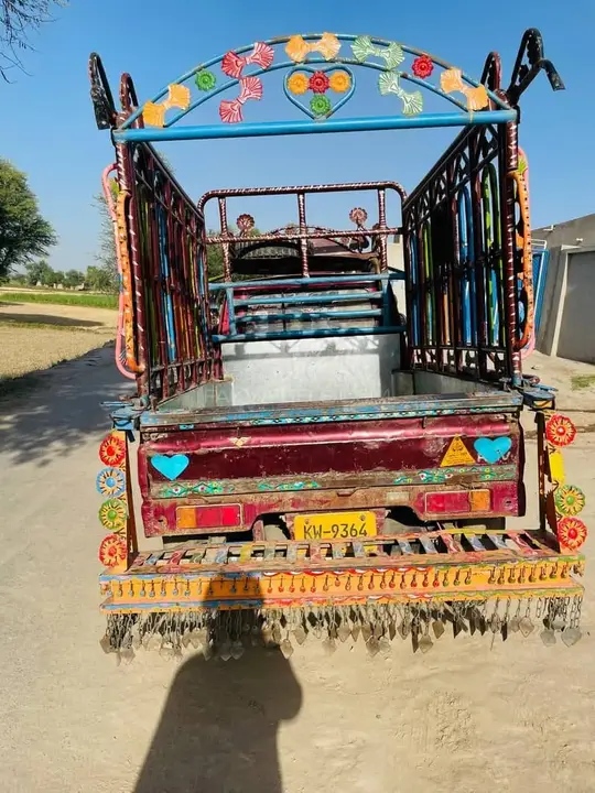 Suzuki Ravi