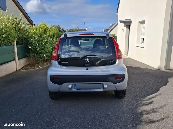 Peugeot 107 2009 photo 3