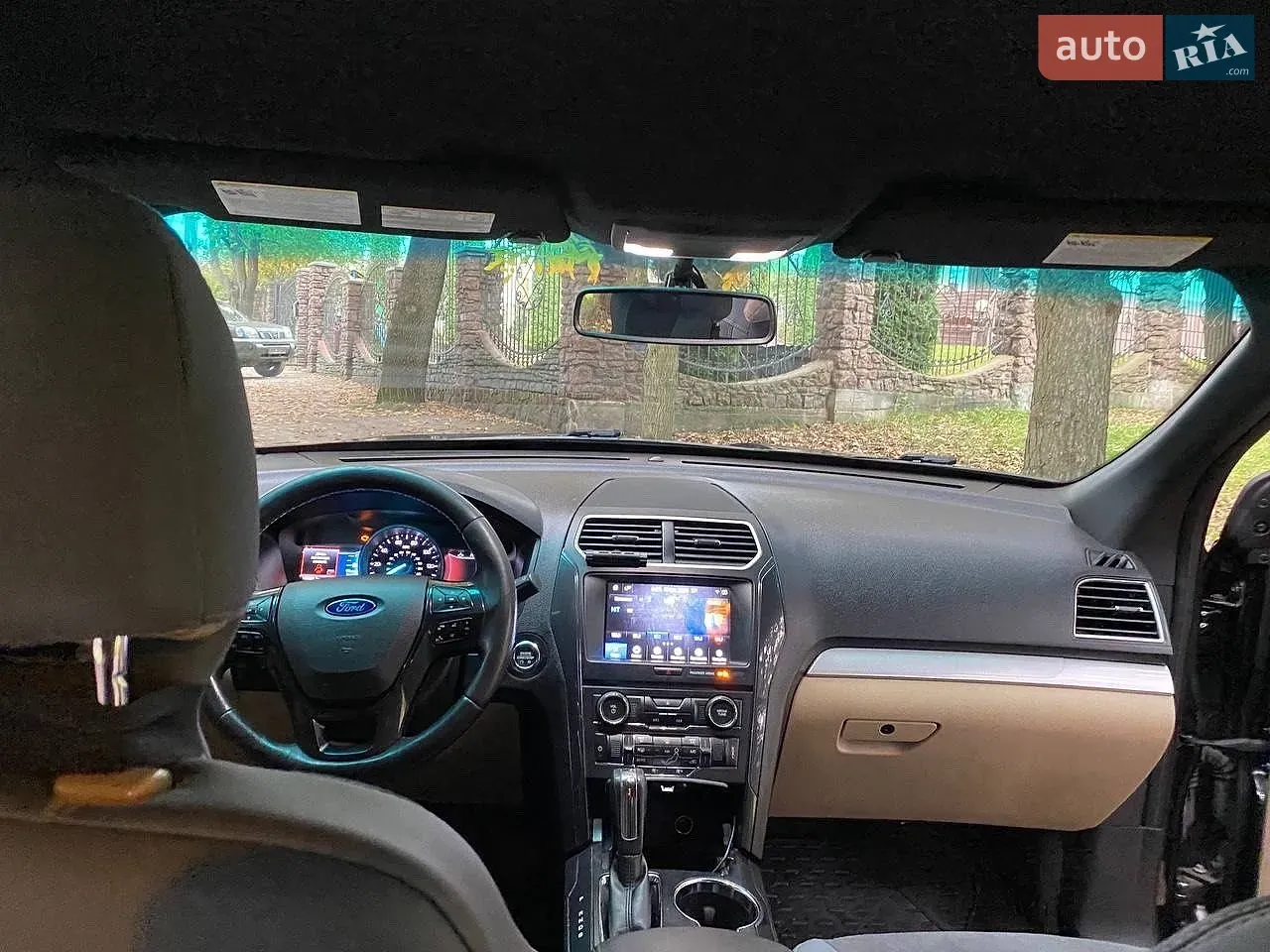 Ford Explorer 2015 photo 2