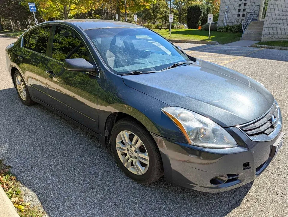 Nissan Altima 2011 photo 3