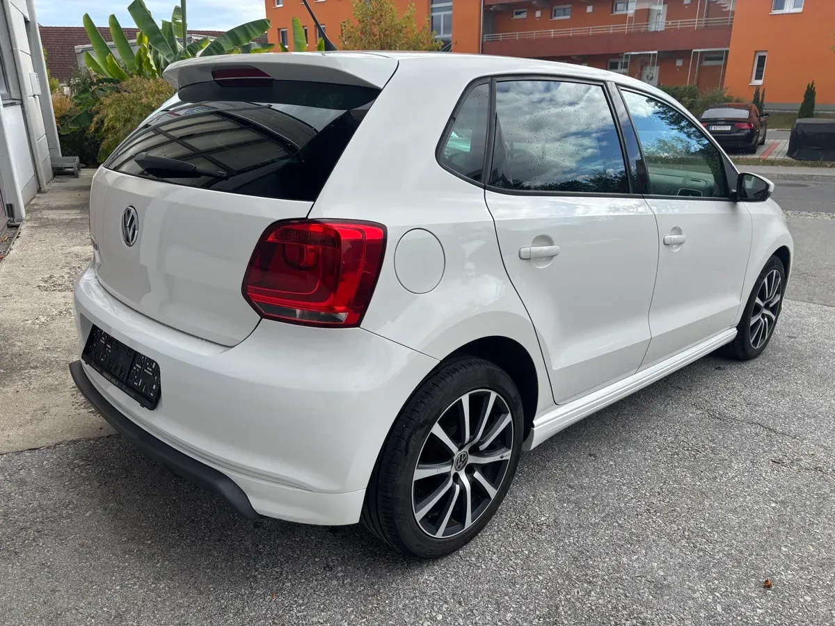 Volkswagen Polo 2013 photo 3