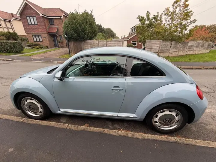 Volkswagen Beetle 2012 photo 4
