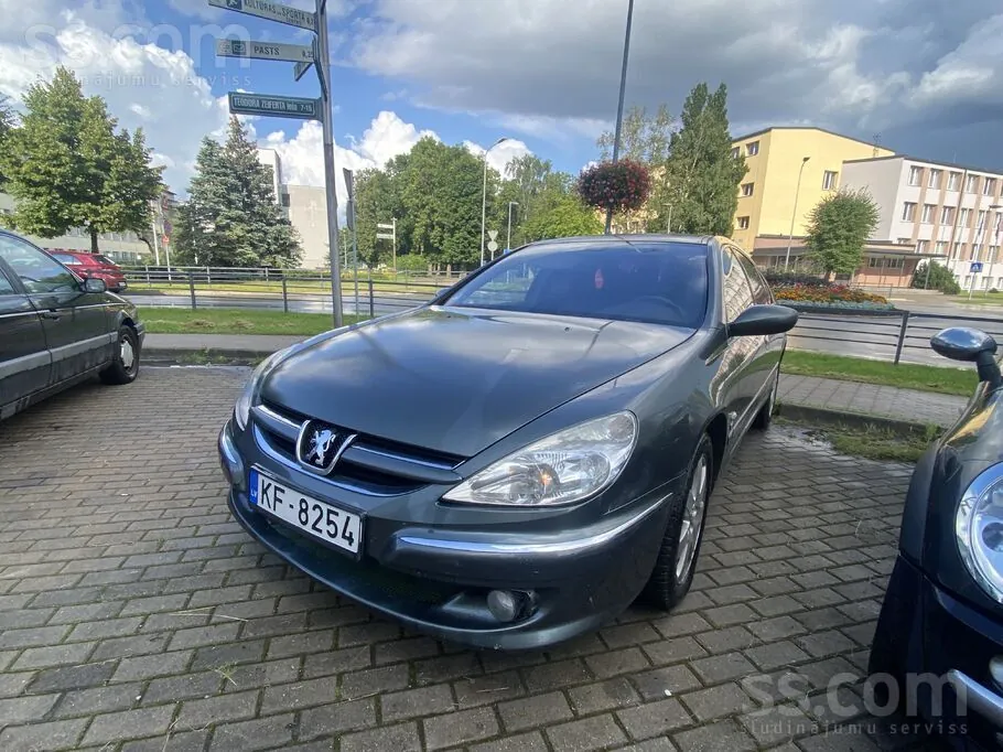 Peugeot 607