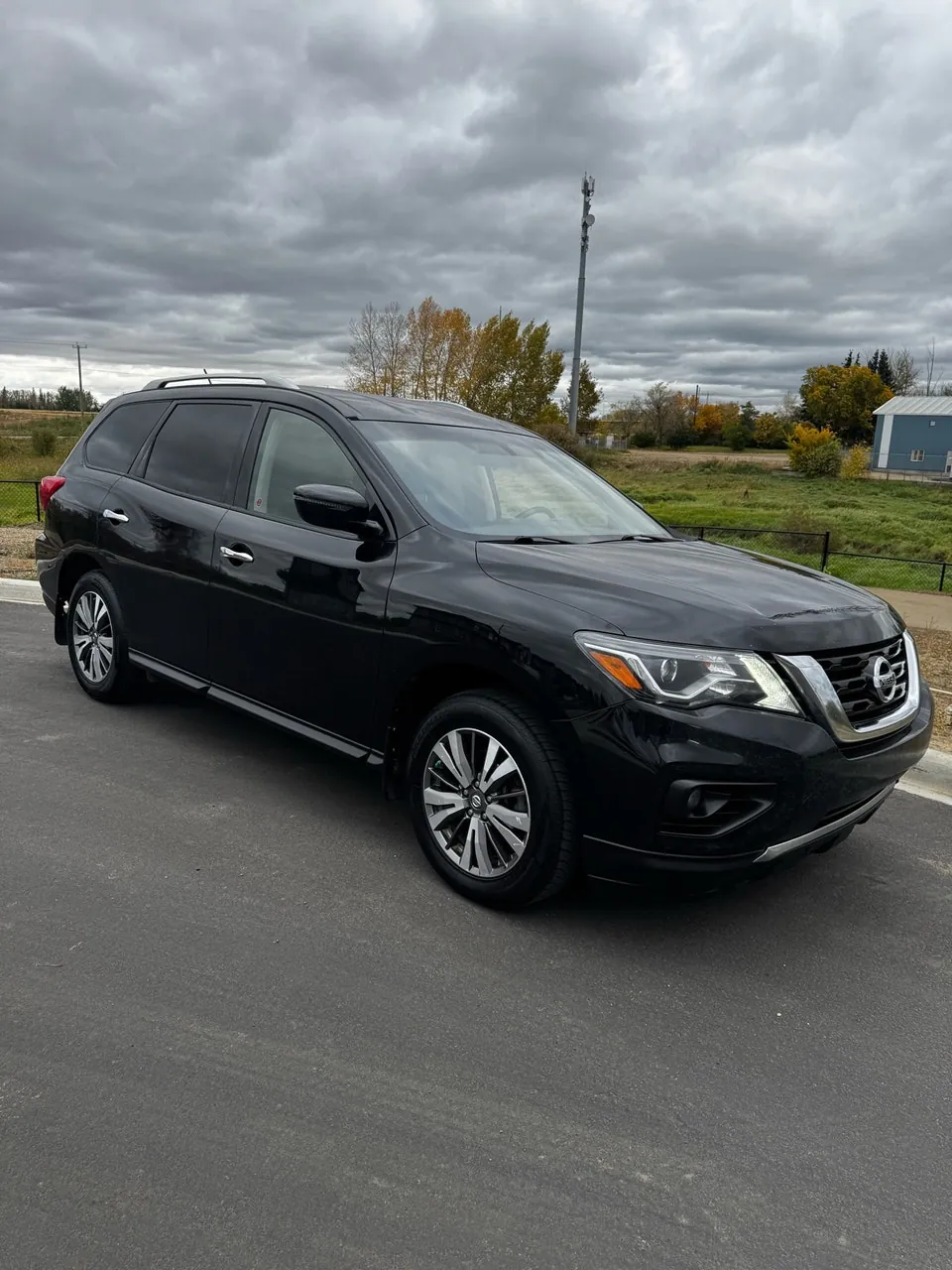 Nissan Pathfinder 2018 photo 2
