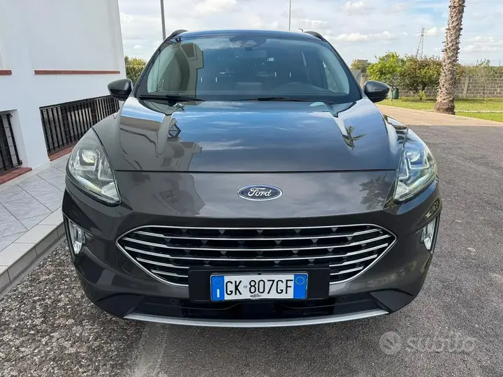 Ford Kuga 2022 photo 2