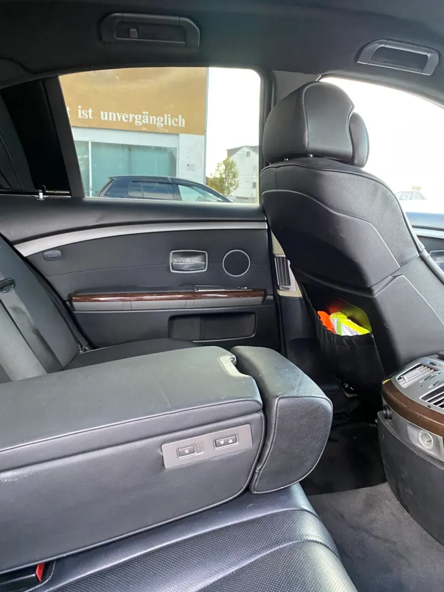 BMW 7 Series 2006 photo 3