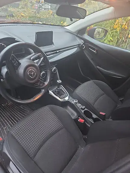 Mazda 2 2018 photo 3