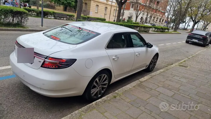Saab 9-5 2011 photo 2