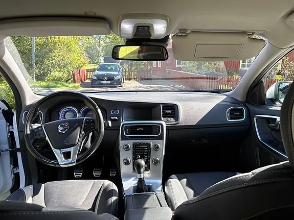 Volvo V60 2012 photo 4