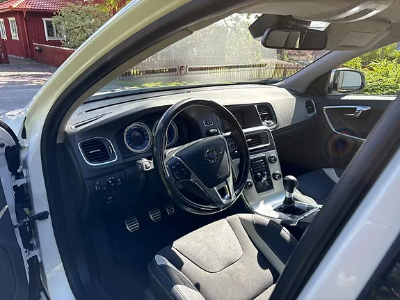 Volvo V60 2012 photo 5