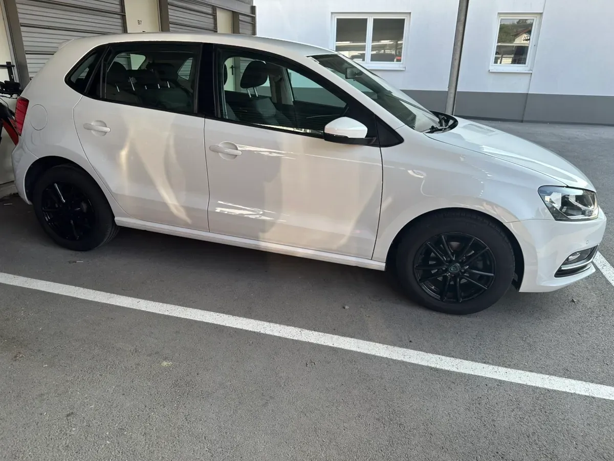 Volkswagen Polo 2017 photo 2