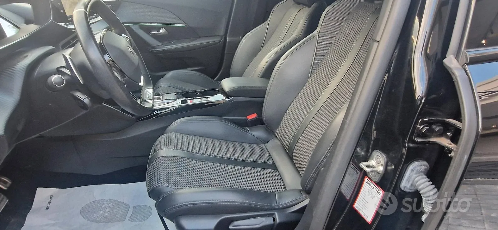 Peugeot 2008 2023 photo 5