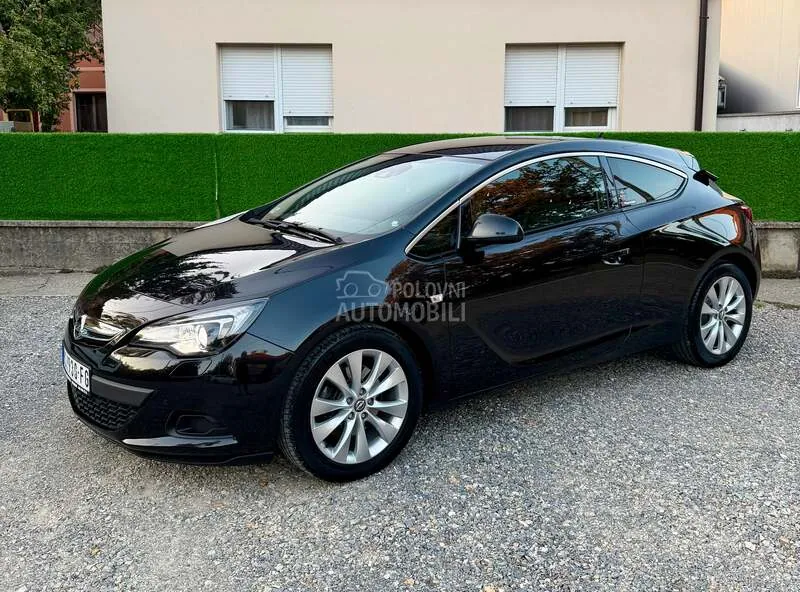 Opel Astra J 2012 photo 3