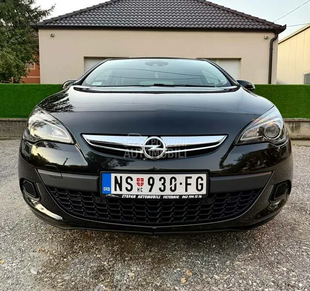 Opel Astra J 2012 photo 5