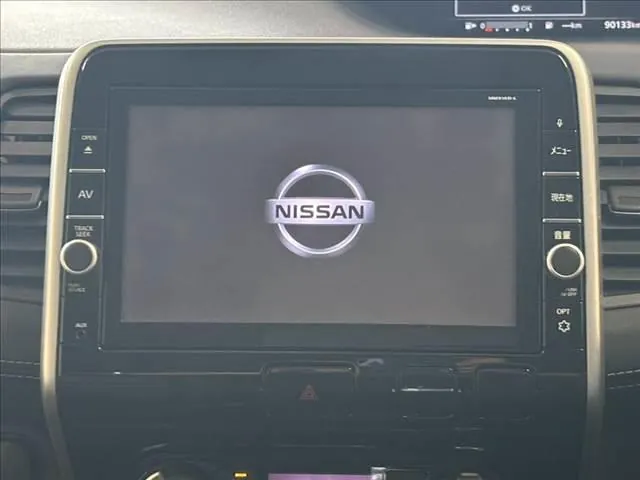 Nissan Serenade 2017 photo 4