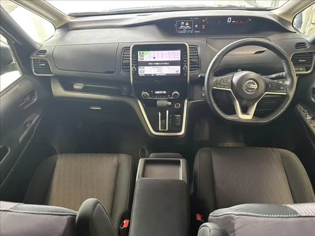Nissan Serenade 2017 photo 3