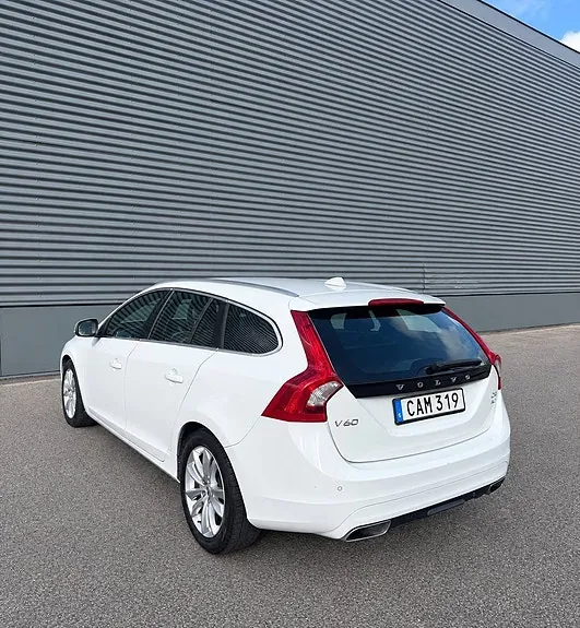 Volvo V60 2015 photo 4