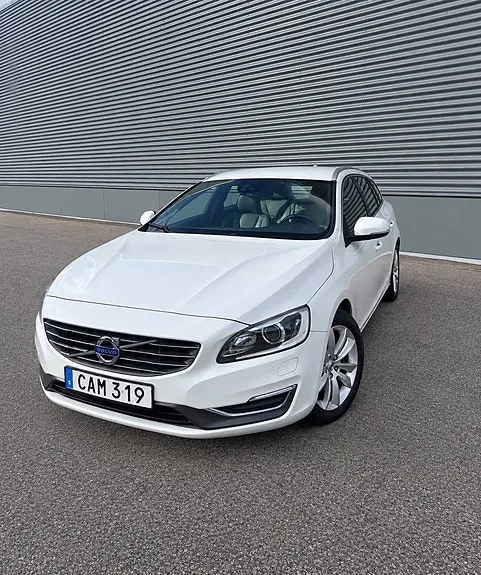 Volvo V60 2015 photo 2