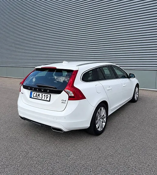 Volvo V60 2015 photo 3