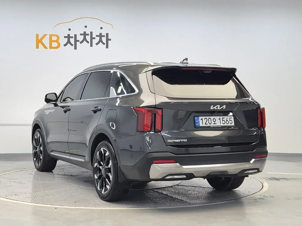 Kia Sorento 2024 photo 2