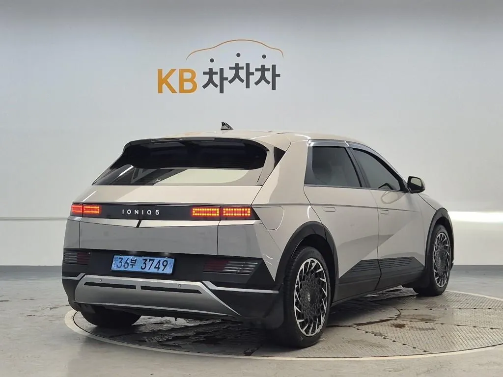 Hyundai Ioniq 5 2023 photo 3