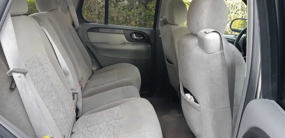 GMC Envoy 2005 photo 4