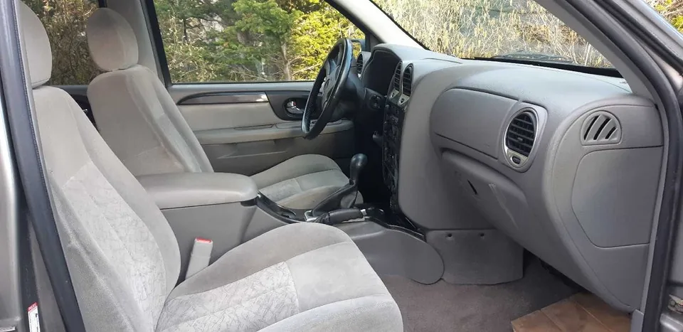 GMC Envoy 2005 photo 5