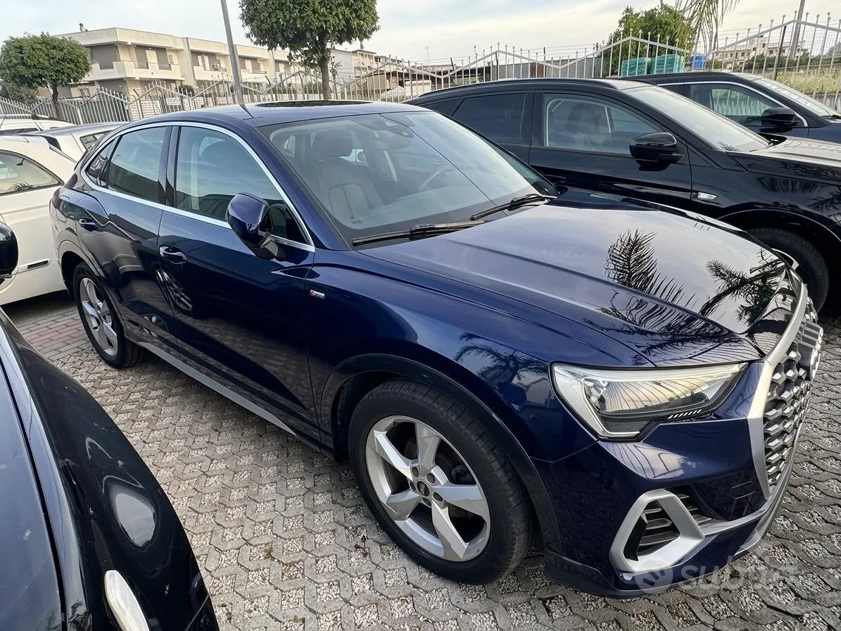 Audi Q3 2021 photo 2