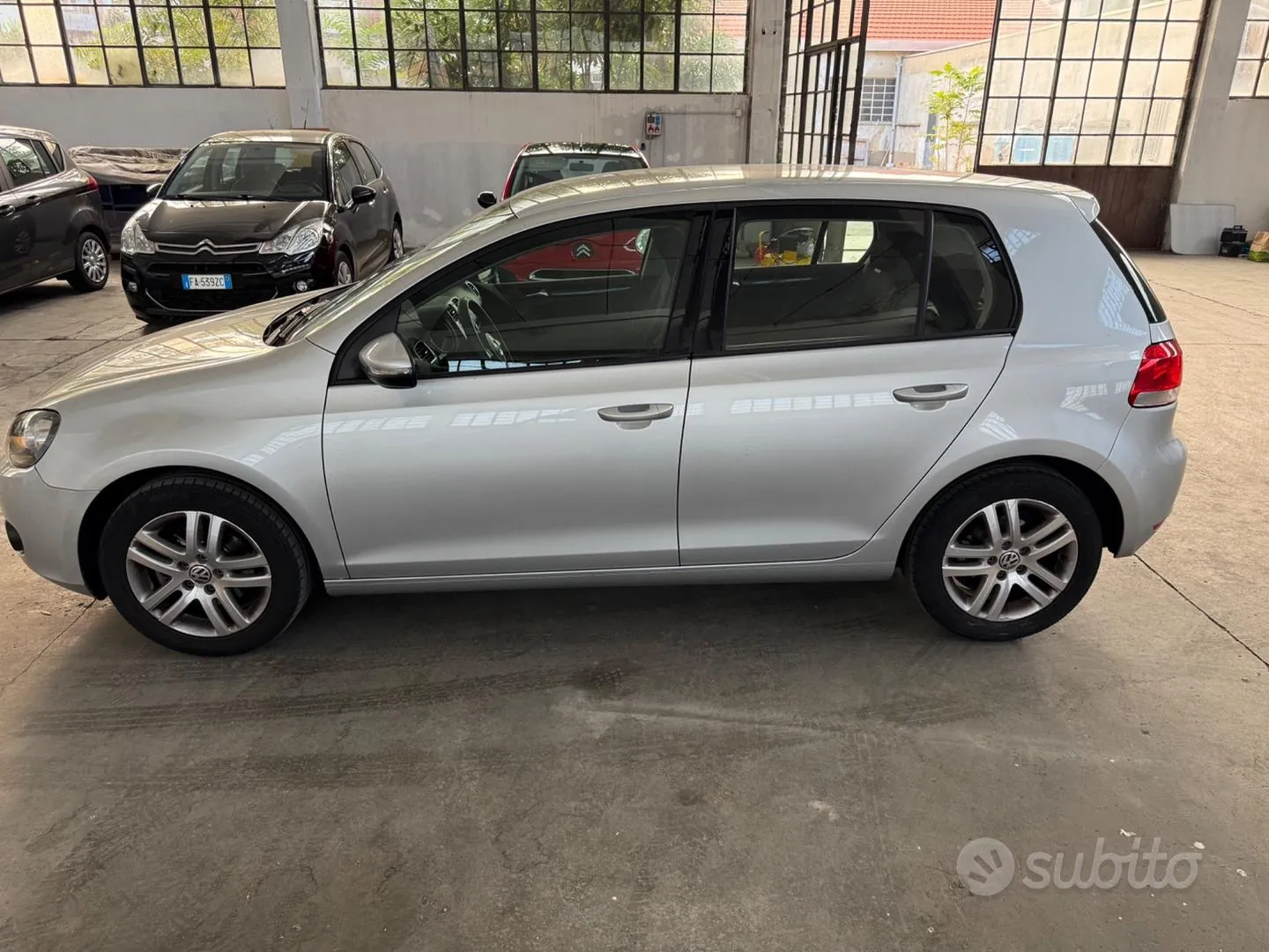 Volkswagen Golf 2010 photo 5