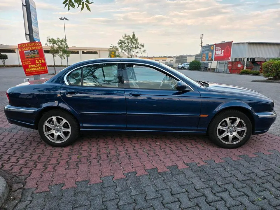 Jaguar X-Type