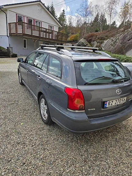 Toyota Avensis 2005 photo 4